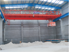 QZ型電動(dòng)抓斗橋式起重機(jī)