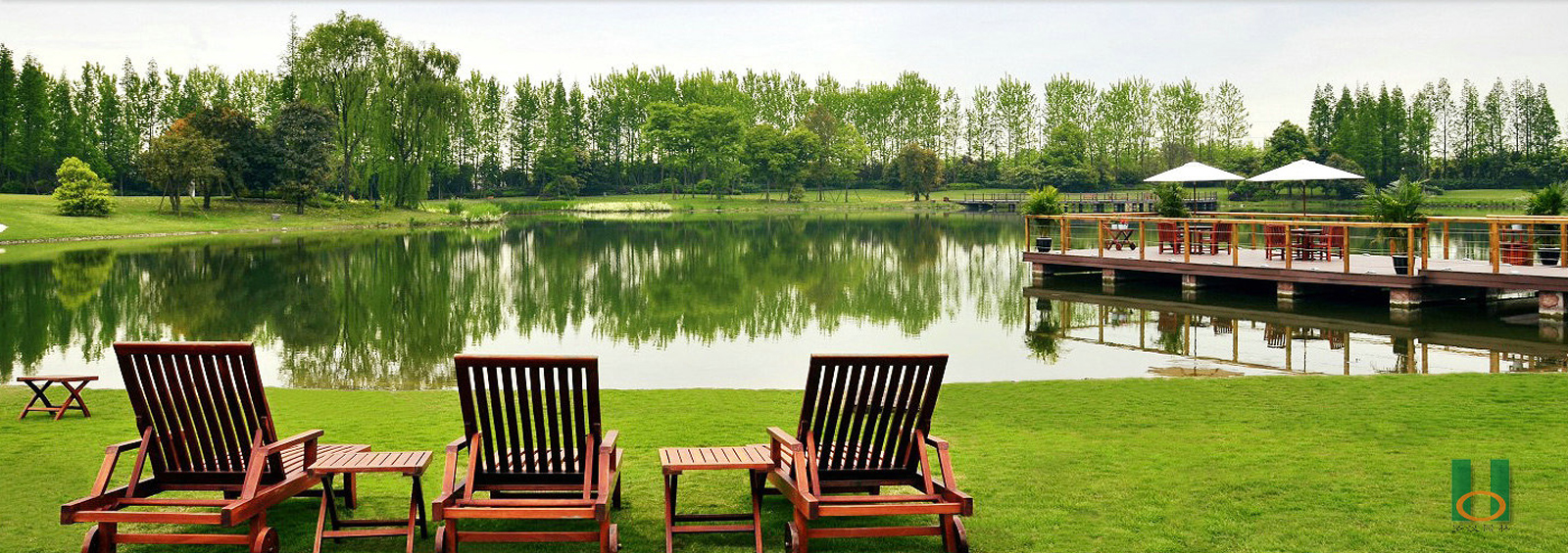 url(http://m.mihanwebcloud.com/theme/TP000163/pic/banner1.jpg)